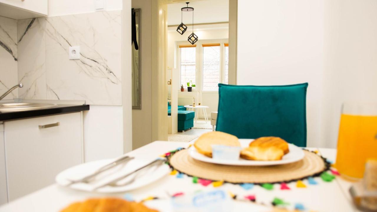 Cute And Sunny Studio - Central Location サラエヴォ エクステリア 写真